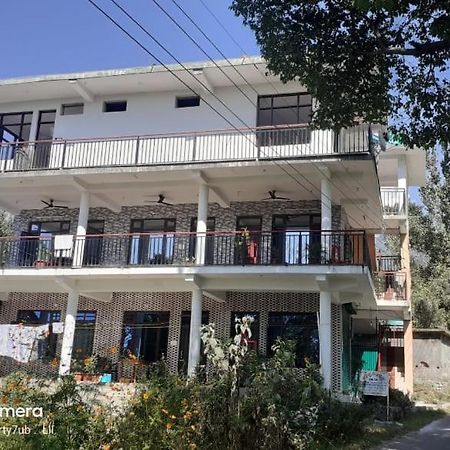Bīr Mohinder & Mohindra Home Stay מראה חיצוני תמונה