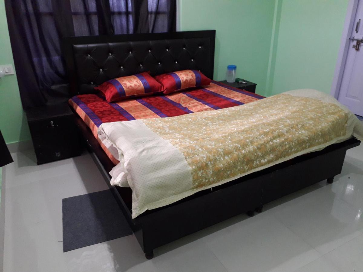 Bīr Mohinder & Mohindra Home Stay מראה חיצוני תמונה