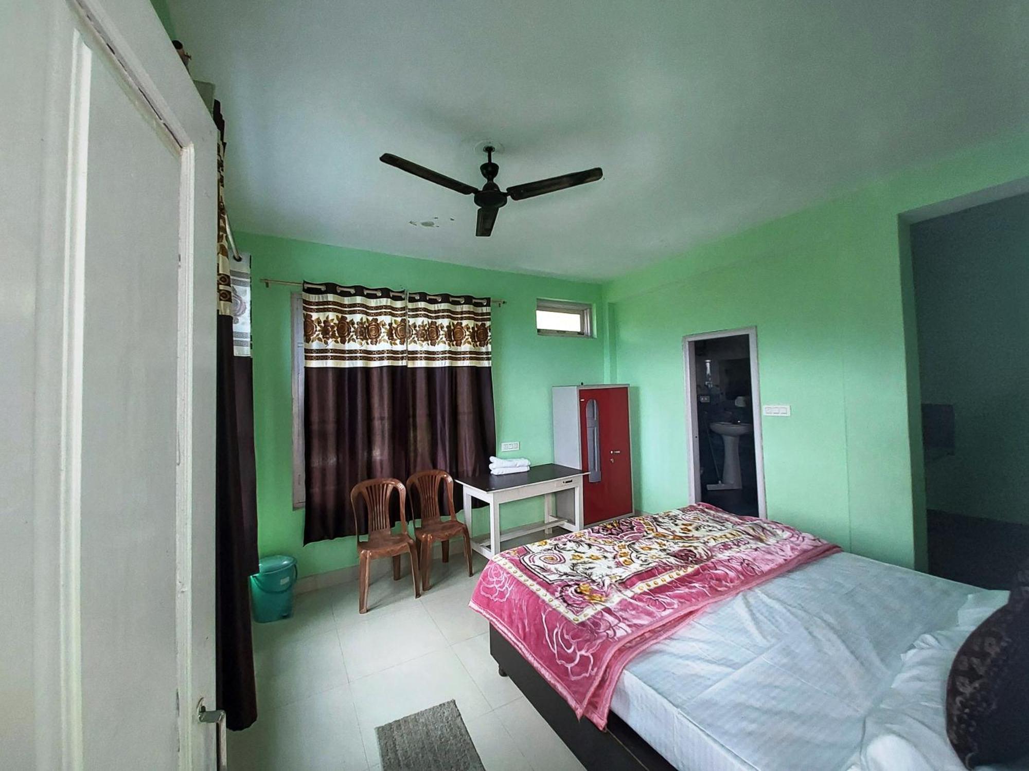 Bīr Mohinder & Mohindra Home Stay מראה חיצוני תמונה