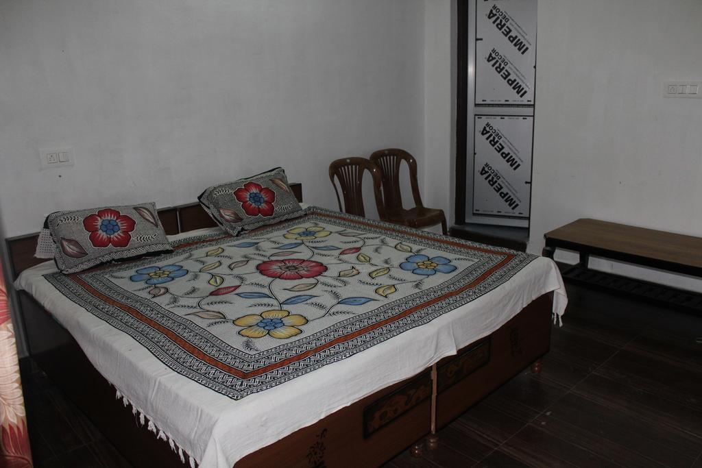 Bīr Mohinder & Mohindra Home Stay מראה חיצוני תמונה