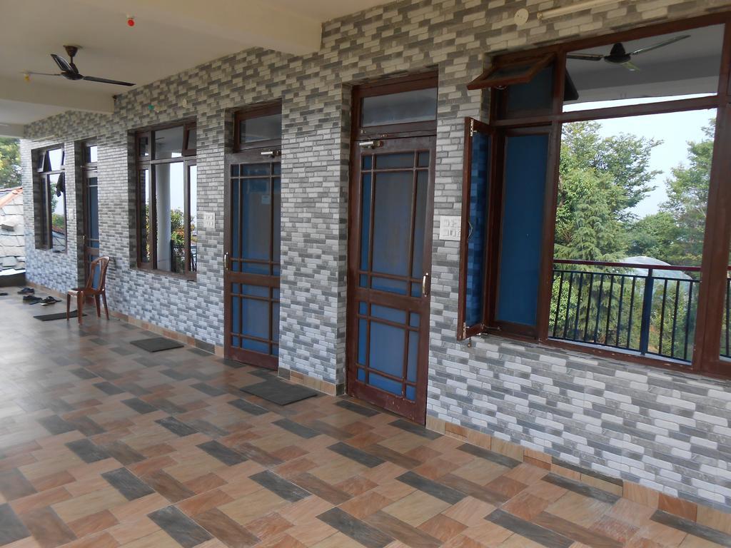 Bīr Mohinder & Mohindra Home Stay מראה חיצוני תמונה