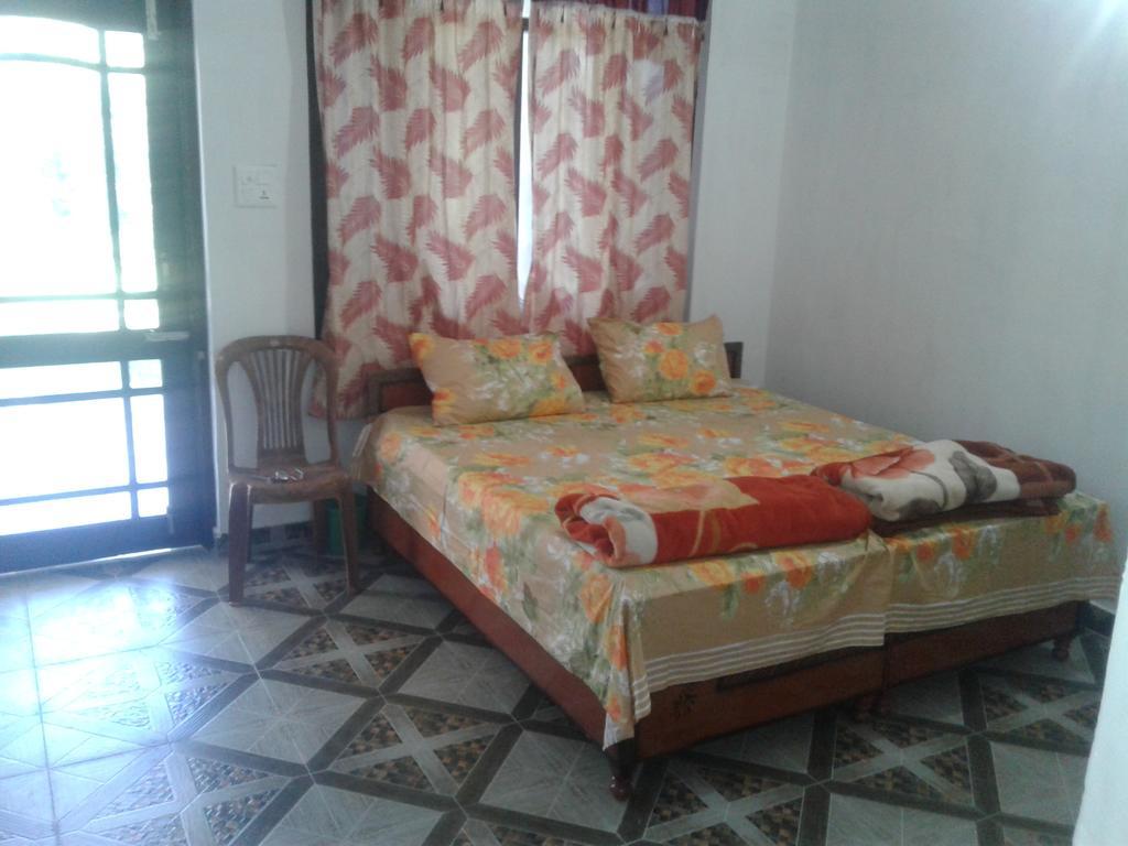 Bīr Mohinder & Mohindra Home Stay מראה חיצוני תמונה